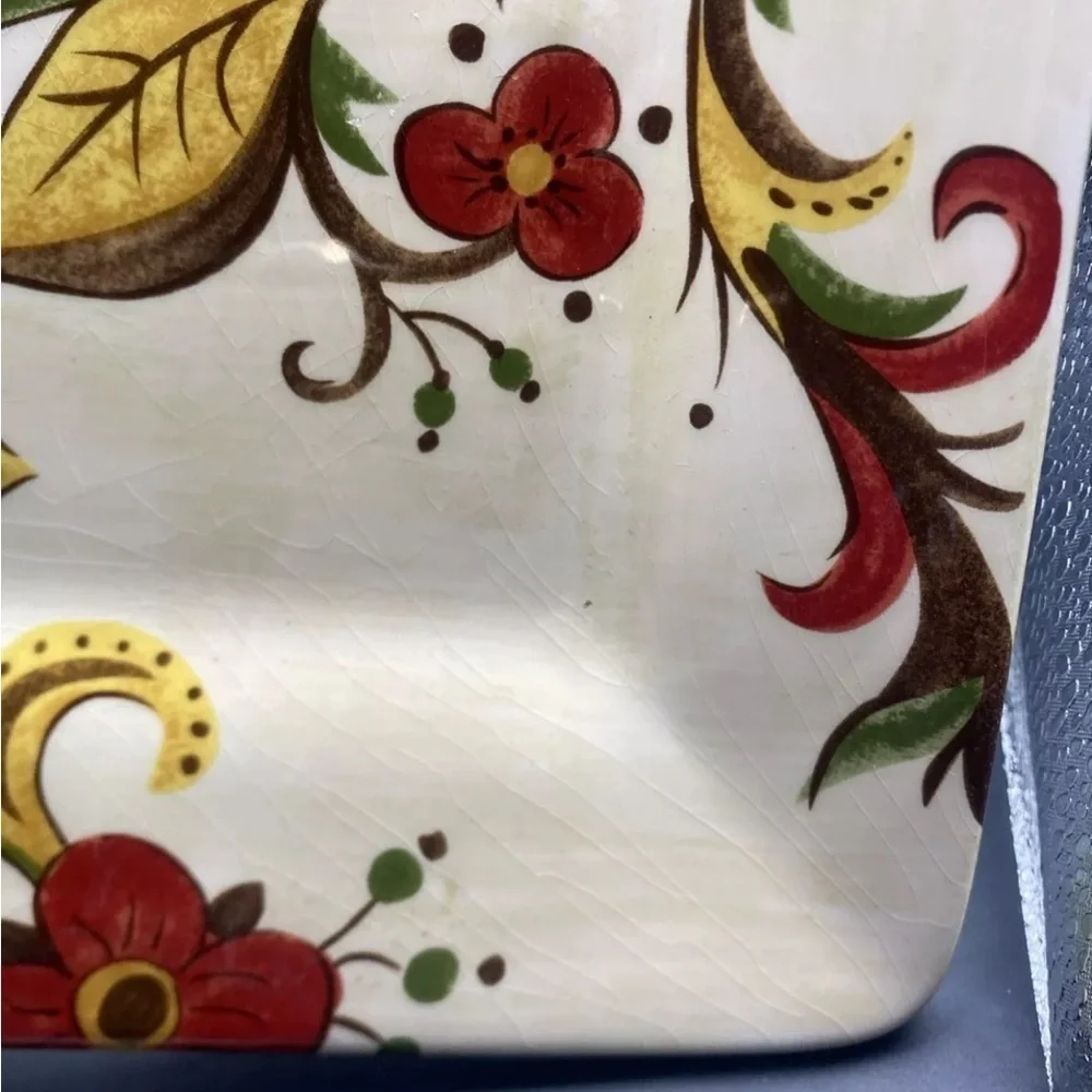 Pier 1 Carynthum Dinner‎ Plates 10 1/4”